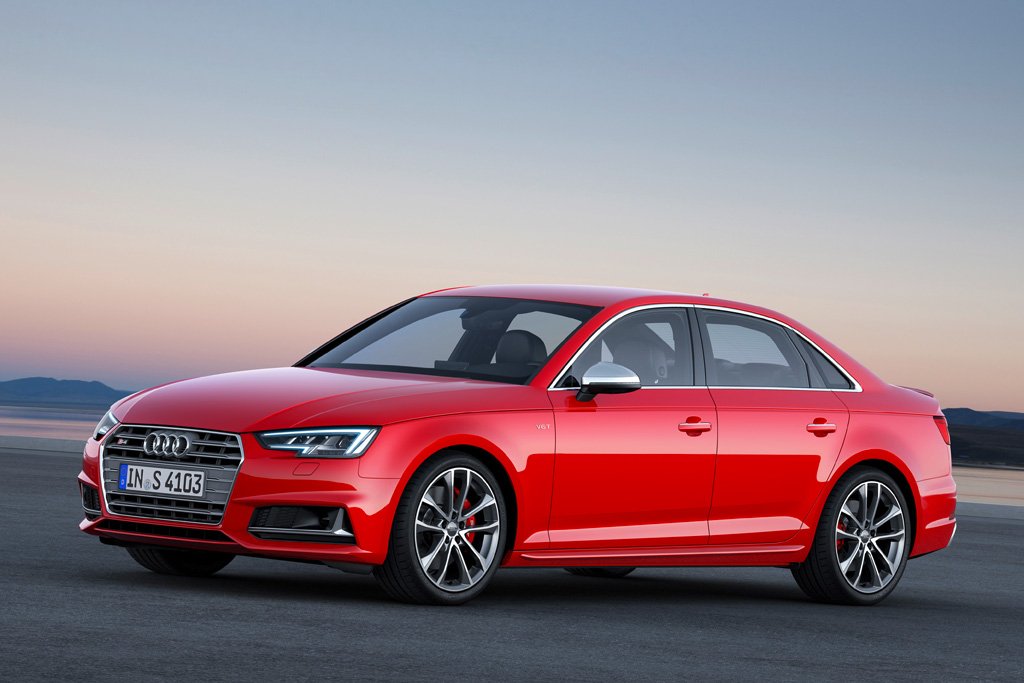 Audi launches the new S4 and S4 Avant in Frankfurt