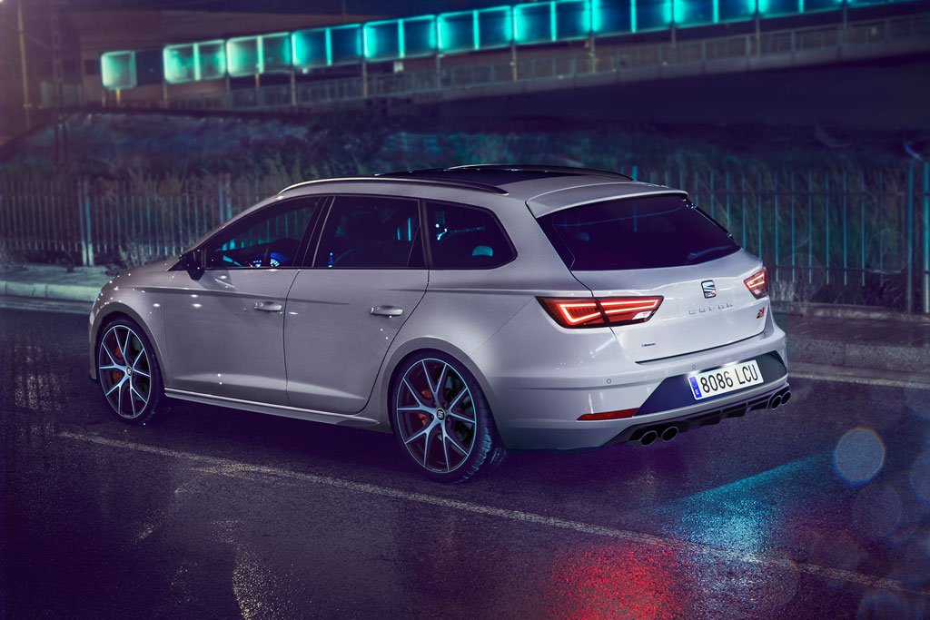 Limited run Seat Leon ST Cupra Carbon Edition open for orders