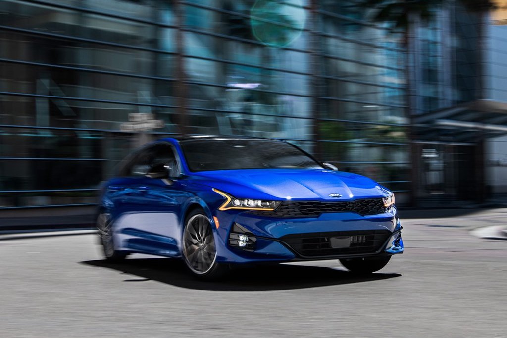 Kia reveals all new, head-turning K5 sedan