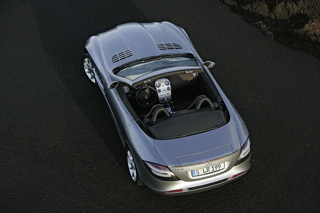 Mercedes-Benz SLR McLaren Roadster: An open-air adventure for all