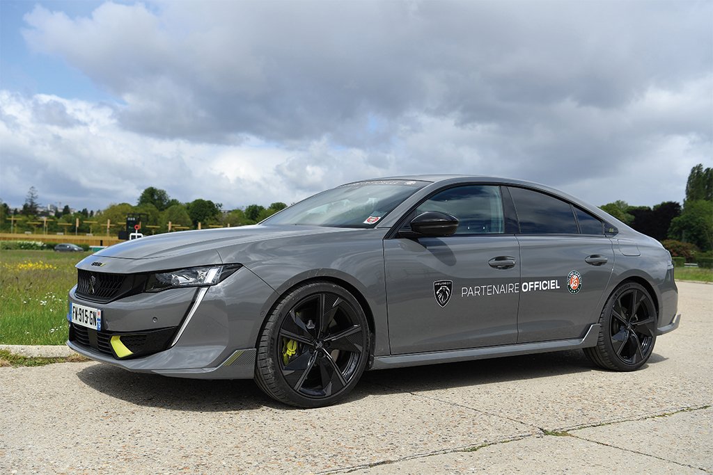 Peugeot will offer all-electric mobility at the 2021 French Open tennis tournament