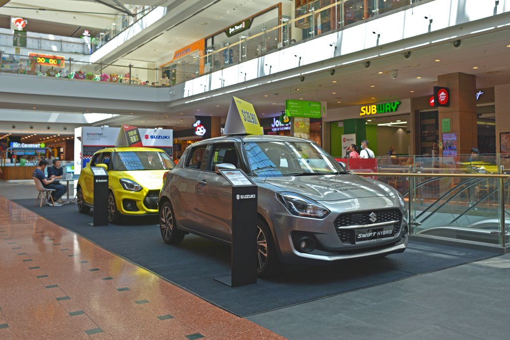 Drive away with a brand new Suzuki with just $1 at the Sgcarmart Trusted Brand Showcase - Suzuki at Jurong Point