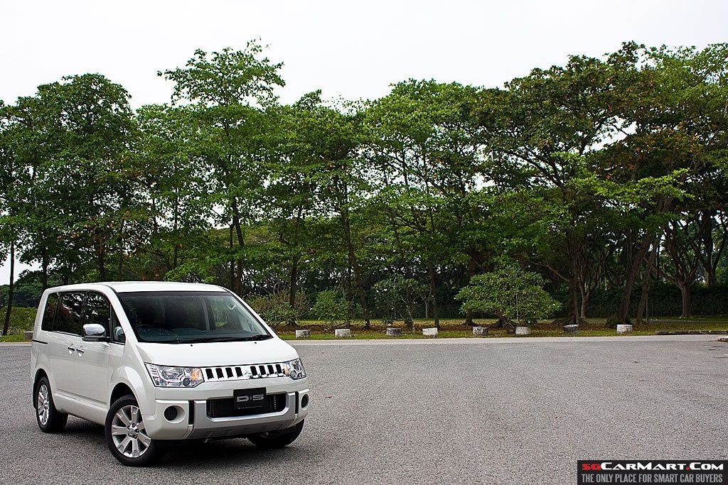 Mitsubishi Delica D:5 2.0 (A) Review