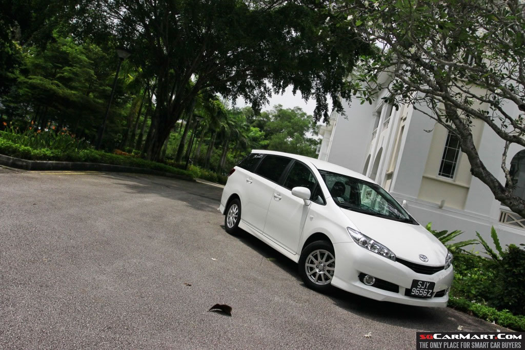 Toyota Wish 1.8 CVT (A) Review