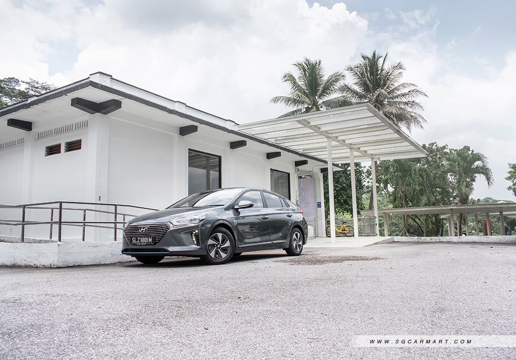 Hyundai Ioniq Hybrid 1.6 GLS Sunroof (A) Facelift Review