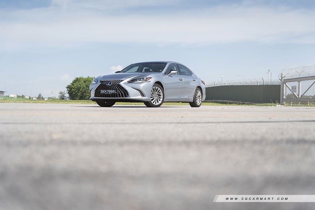 Lexus ES 300h Hybrid 2.5 Luxury Facelift Review