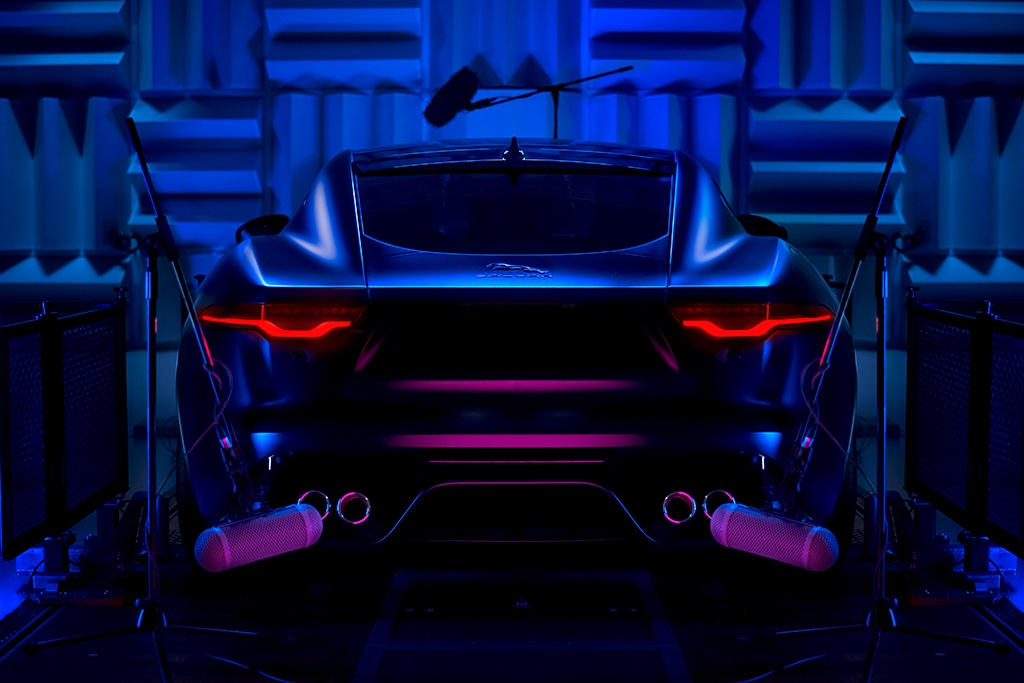 Jaguar records its V8 for future generations to listen