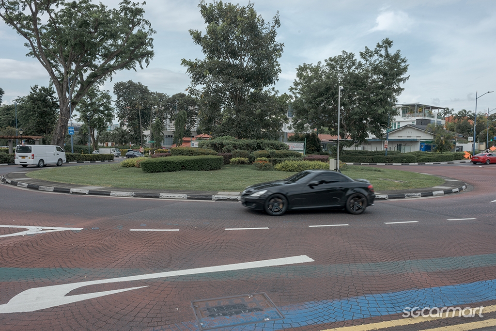 4 things you need to know about using a roundabout