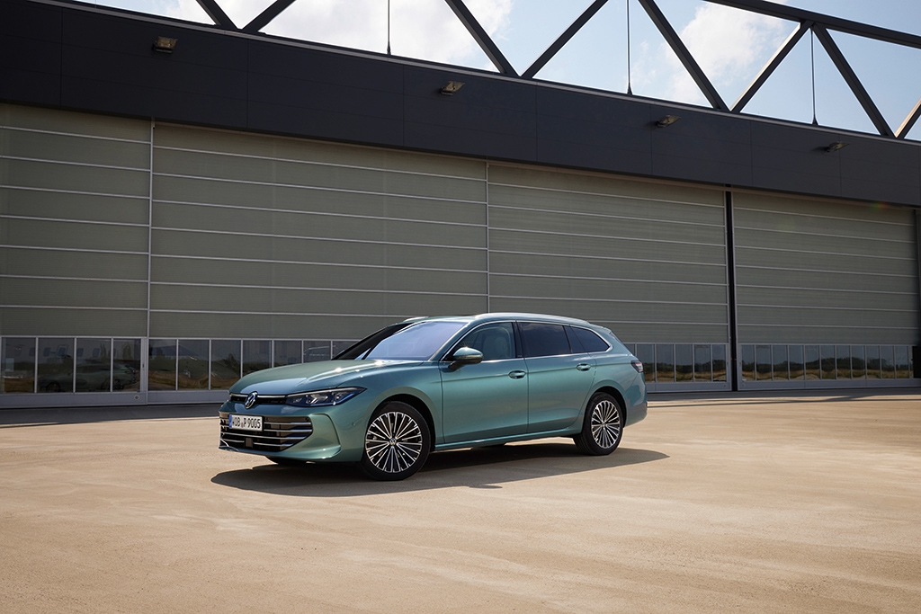 Volkswagen reveals new Passat Variant