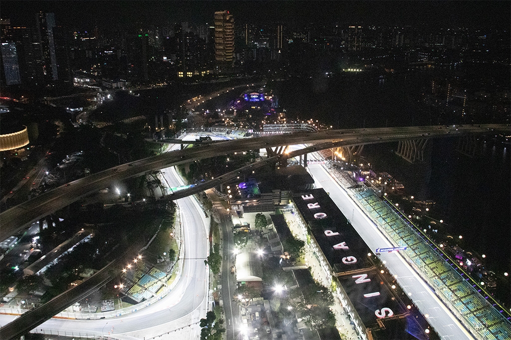 Carlos Sainz clinches pole for Ferrari at 2023 Singapore GP
