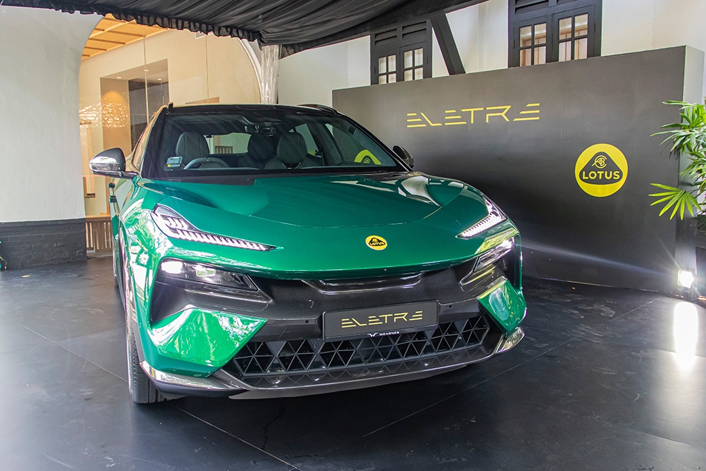 Lotus launches its flagship SUV, Eletre, in Singapore Sgcarmart