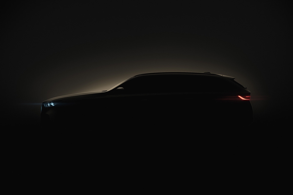 BMW reveals new teaser of new 5 Series Touring