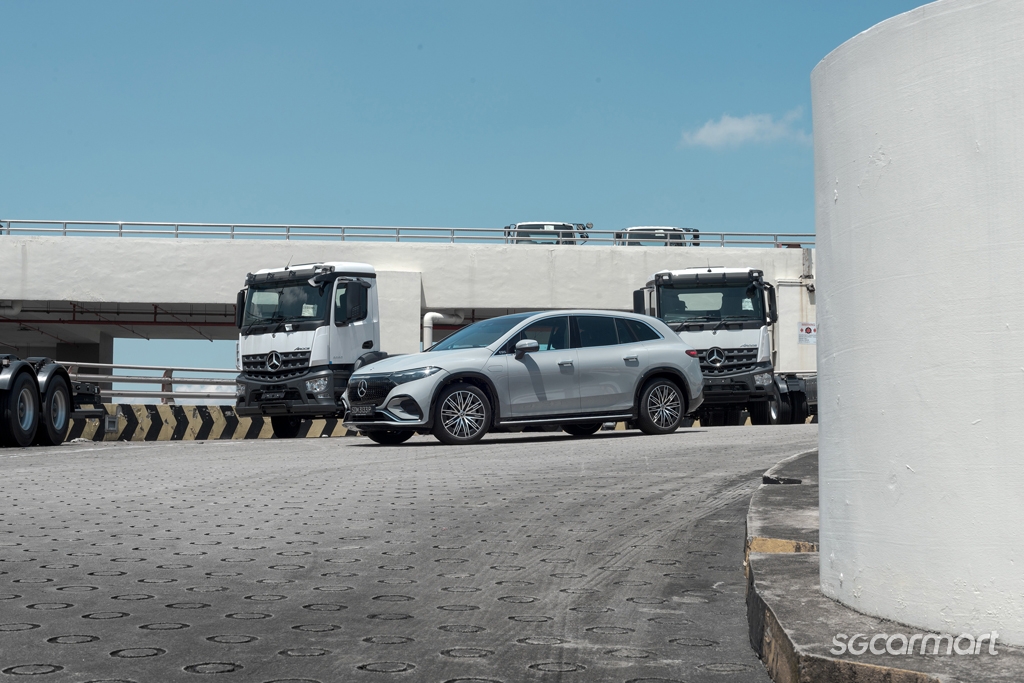 Mercedes-Benz EQS450 SUV Review - Sgcarmart
