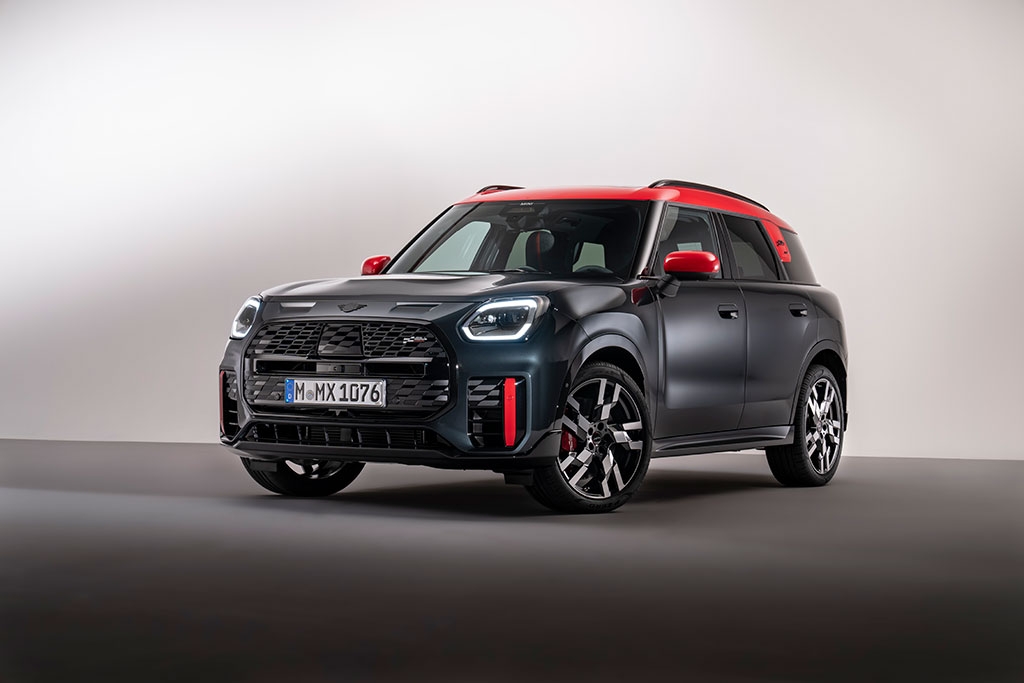 New MINI JCW Countryman gets 296bhp petrol engine