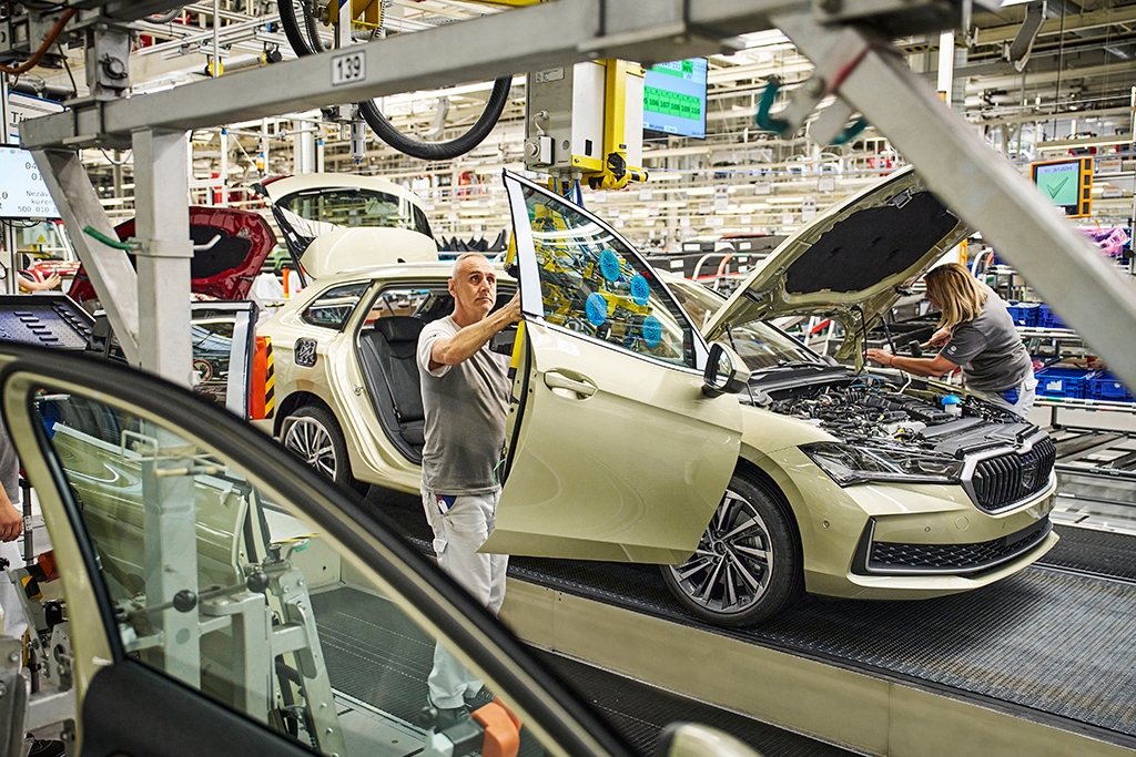 Skoda launches production of new Superb in Bratislava
