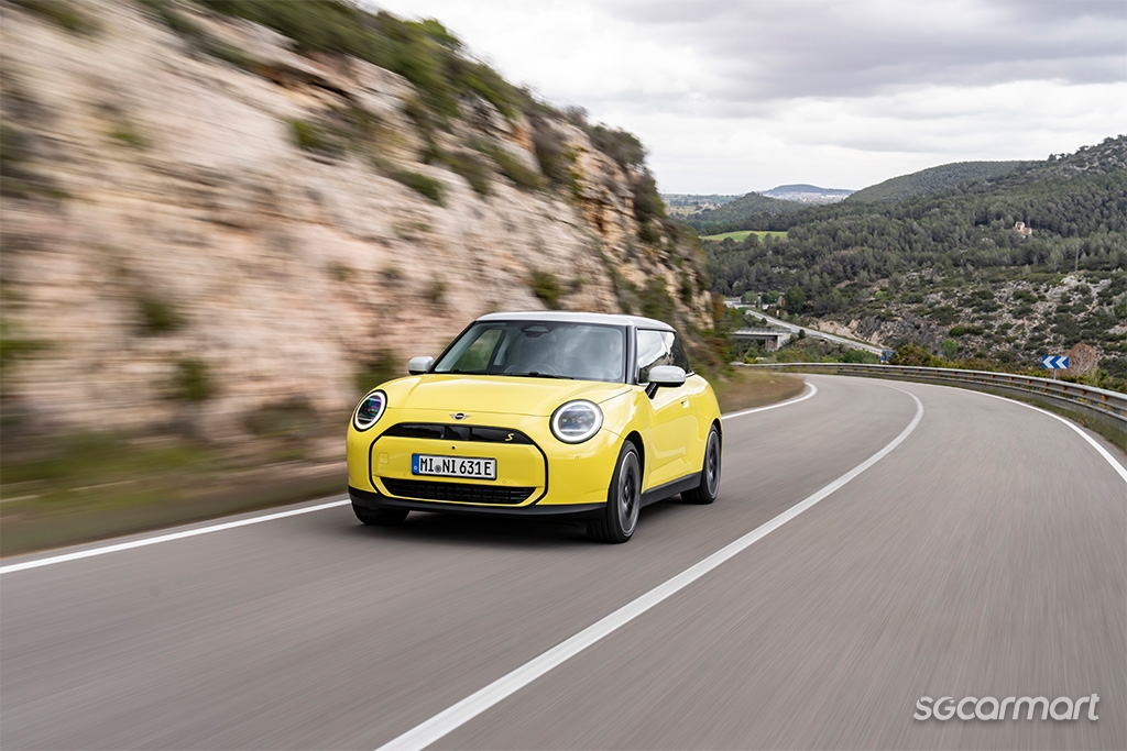 MINI Cooper SE First Drive Review - Sgcarmart