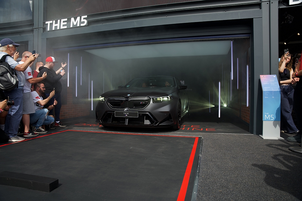 BMW M5 and X3 premiere at Goodwood - Sgcarmart