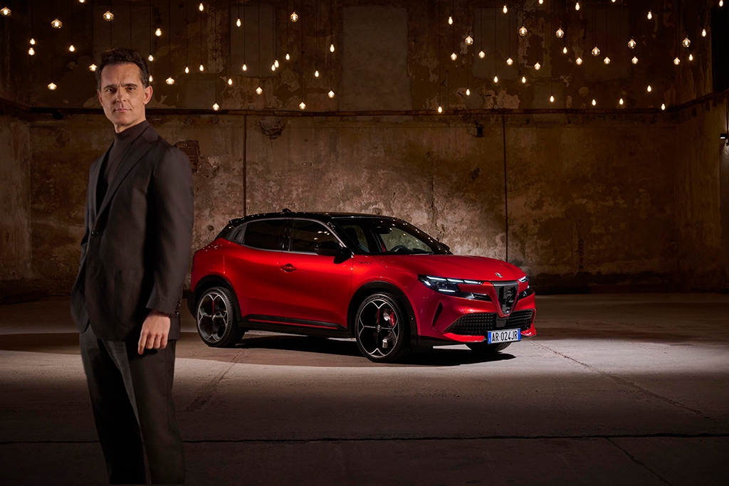 Pedro Alonso stars in new campaign for the Alfa Romeo Junior