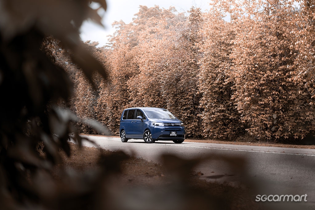 Honda Freed e:HEV HE7 Review