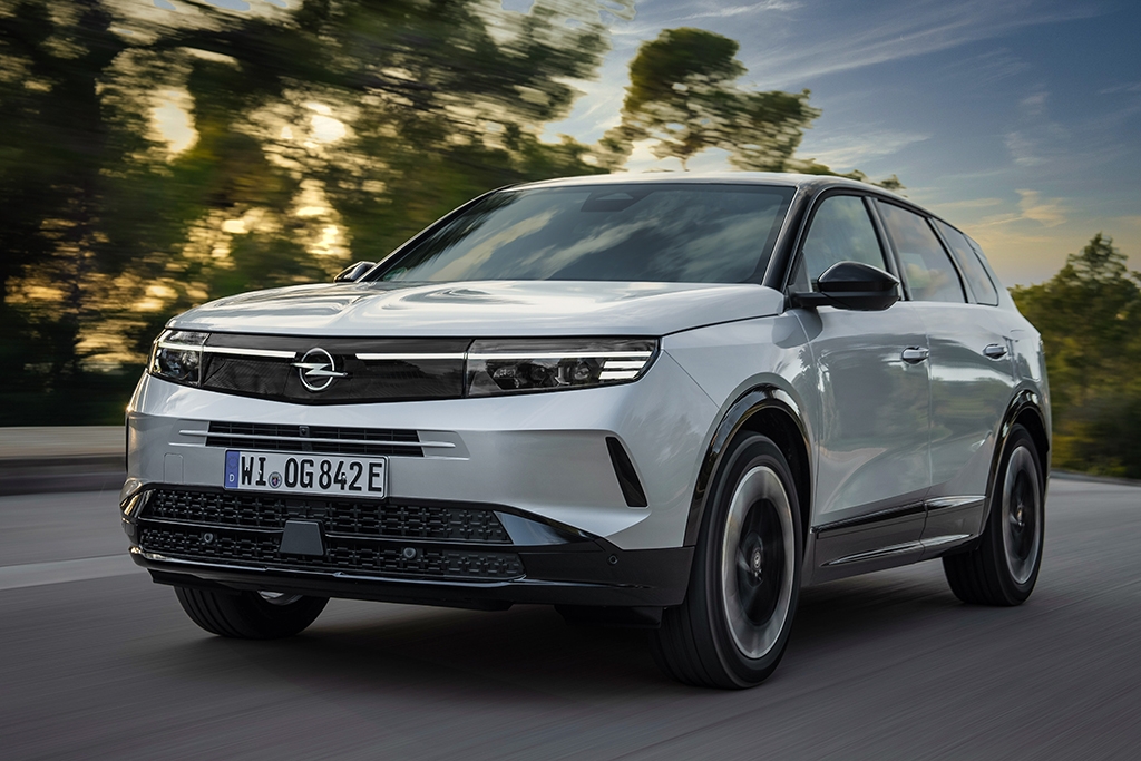 All-new Opel Grandland SUV promises over 1,000km of range