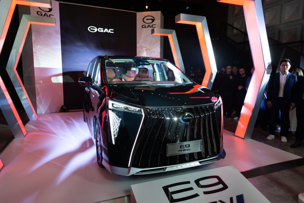 GAC E9 plug-in hybrid luxury MPV launched in Singapore