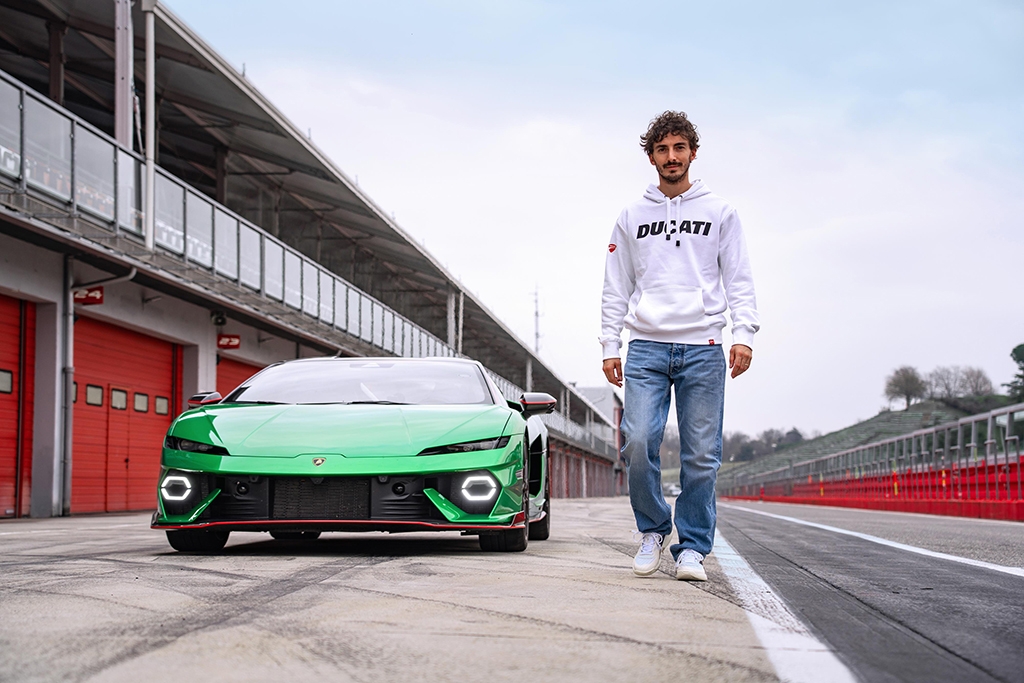 MotoGP champion Bagnaia experiences the new Temerario HPEV