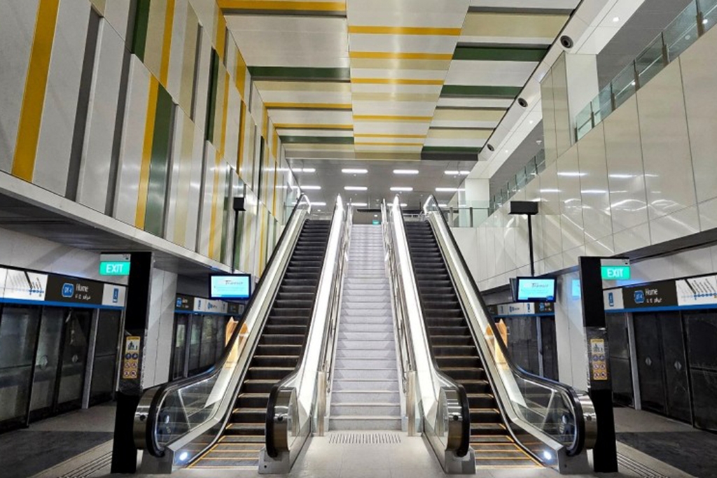 MRT, selected bus services see extended hours on eve of PH