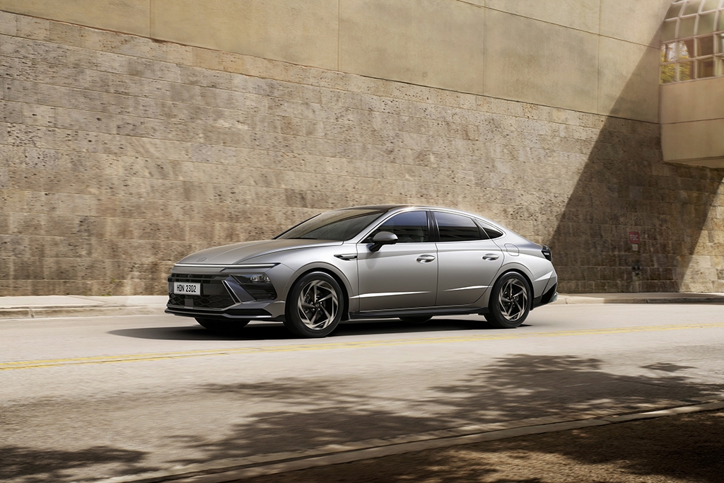 Hyundai tops rankings in 2025 IIHS Top Safety Awards