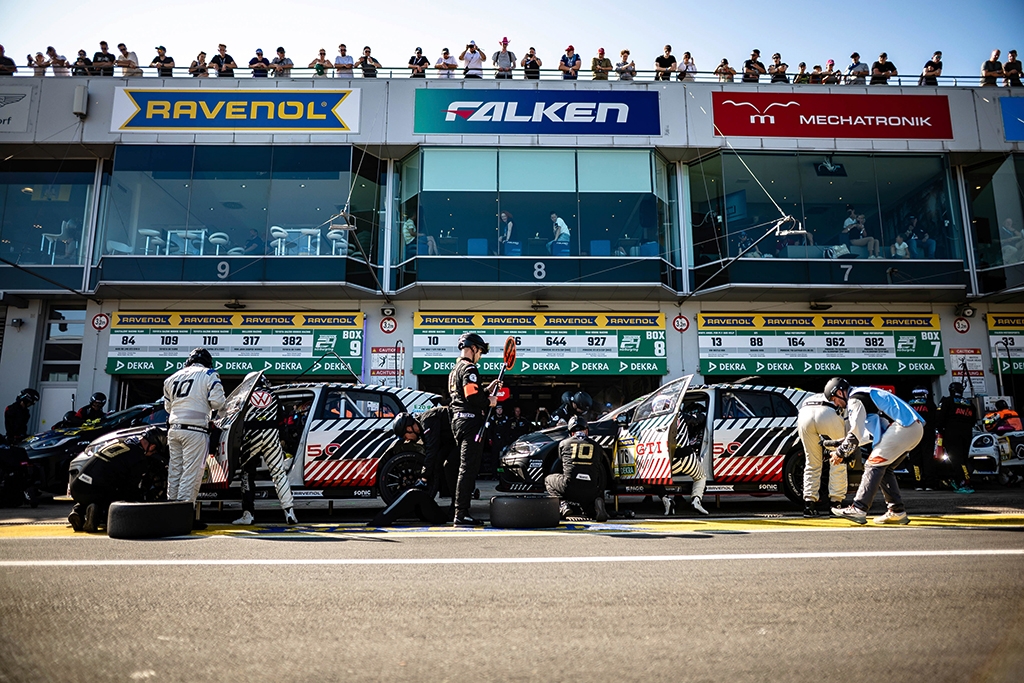 Model debut, class win for Volkswagen at 24h Nurburgring