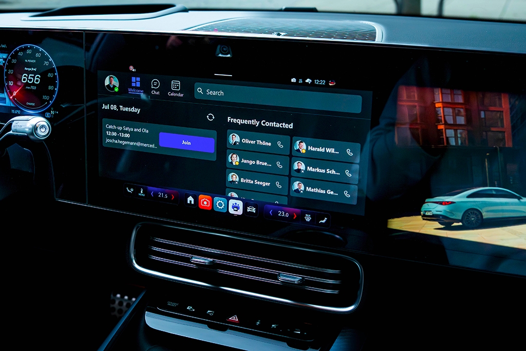 Mercedes-Benz means "business" with Microsoft integration