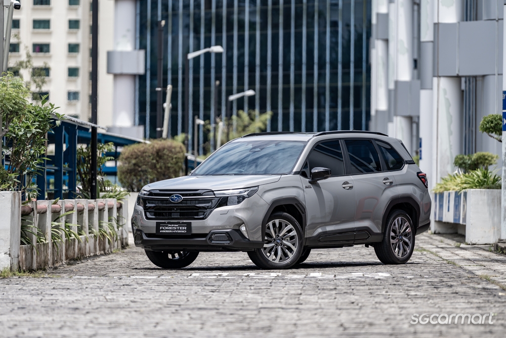 Subaru Forester e-Boxer Hybrid 2.5 Review