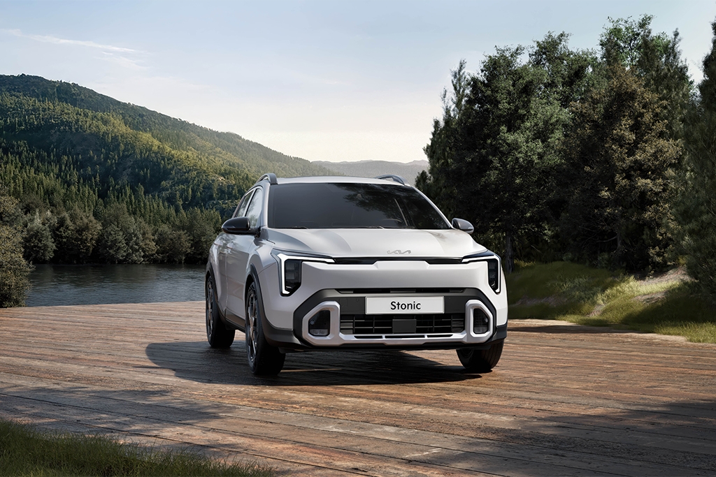 Facelifted Kia Stonic unveiled with two powertrain options