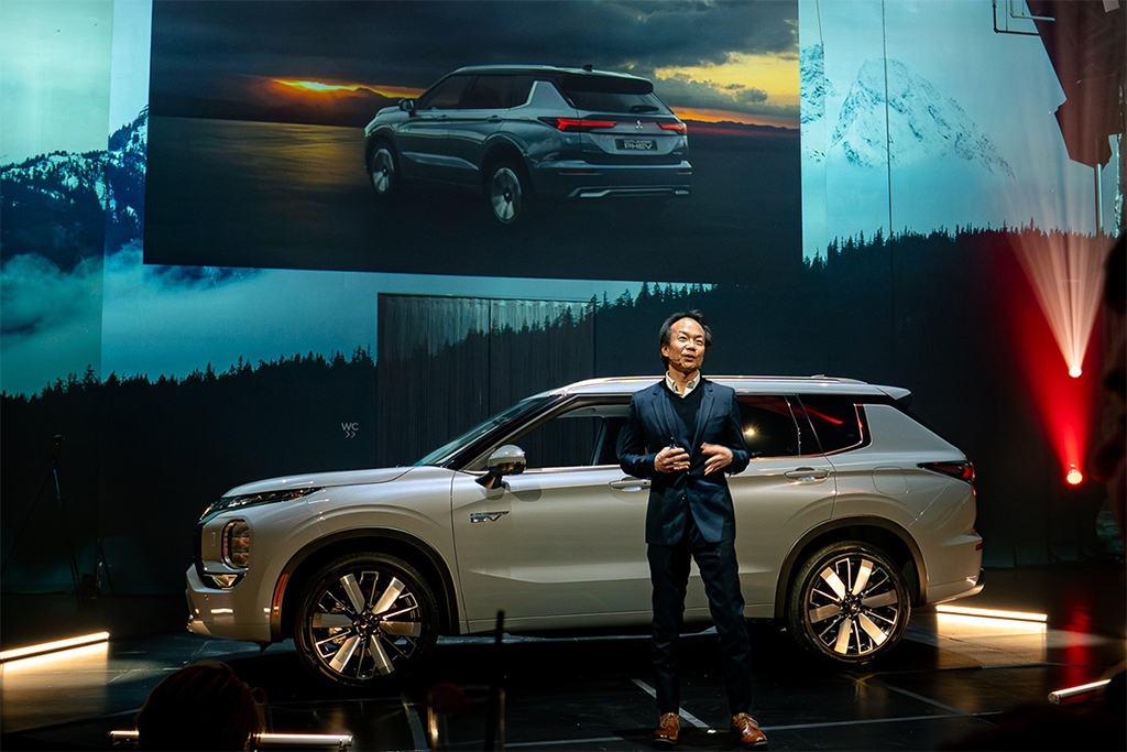 Mitsubishi launches updated Outlander PHEV in Canada