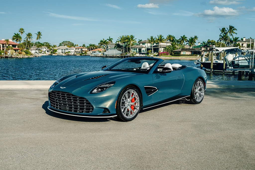 Aston Martin unveils the Vanquish Volante Wave Edition