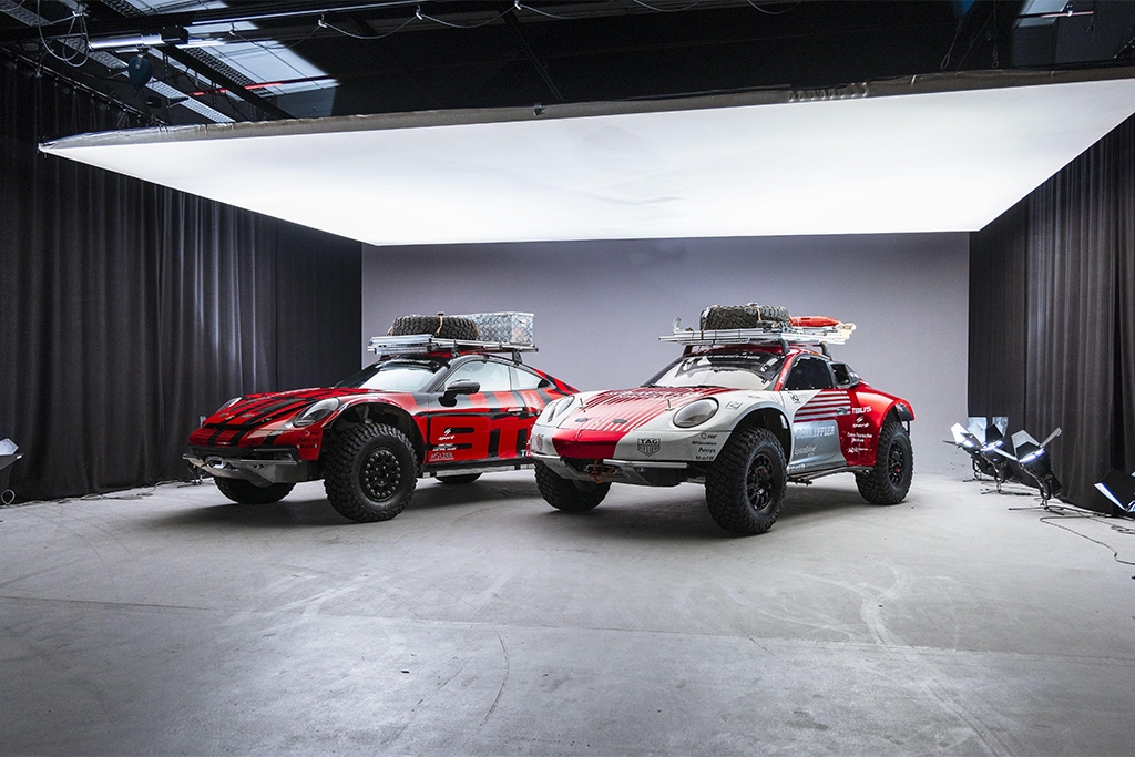 World record off-road Porsche 911s displayed at museum