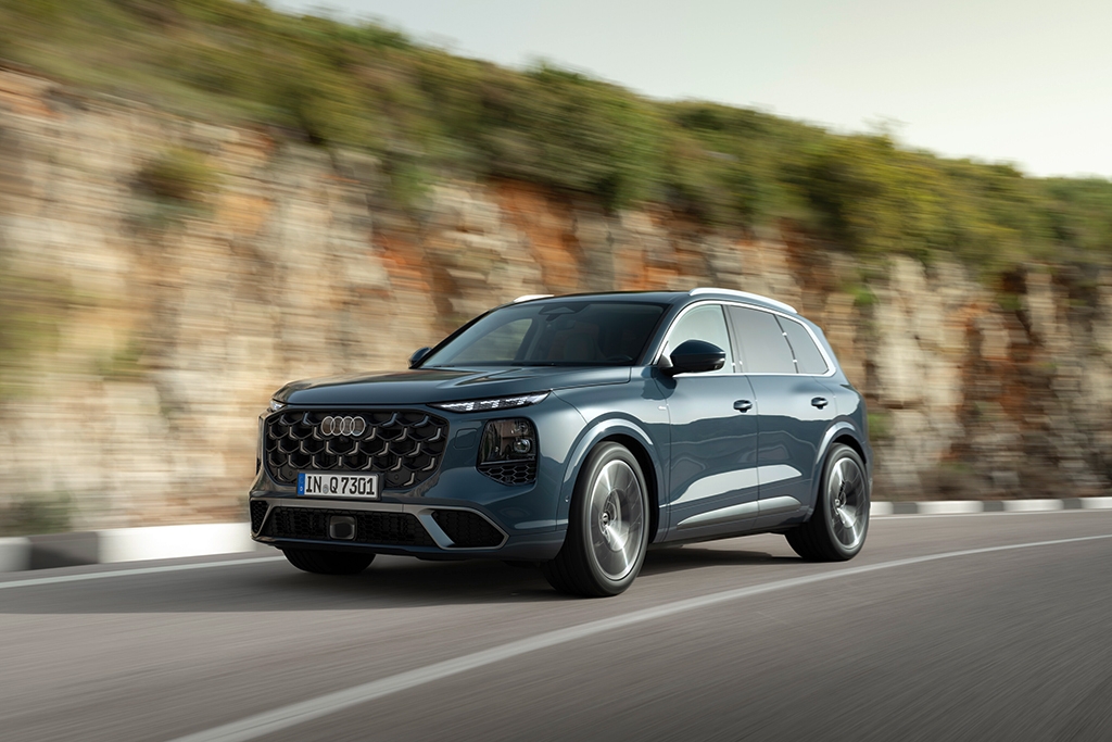 Audi Q7 gets more boxy than ever