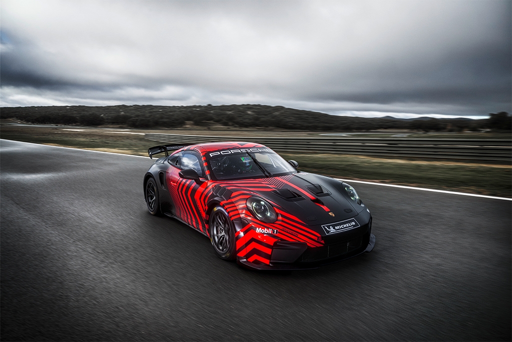 Porsche unveils new 911 GT4 R for global customer motorsport