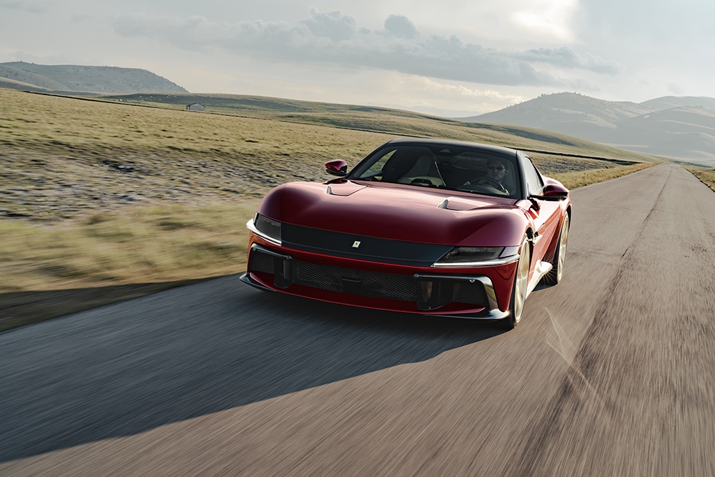 Ferrari unveils the 12Cilindri Manuale
