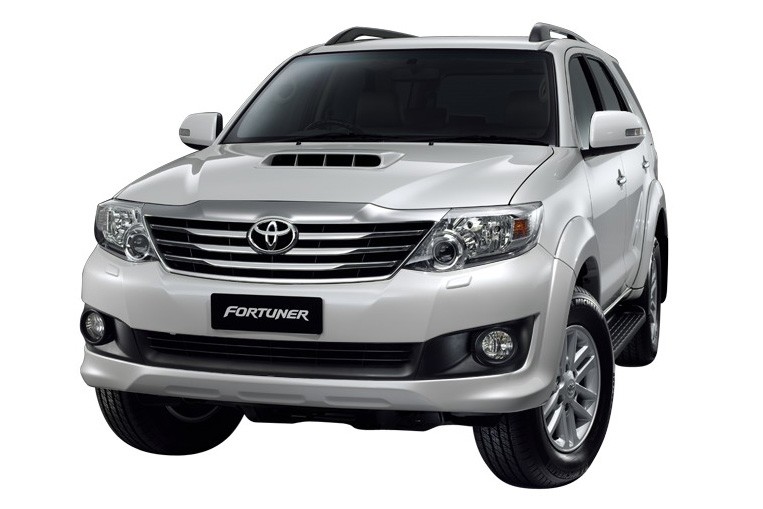 Toyota Fortuner facelifted