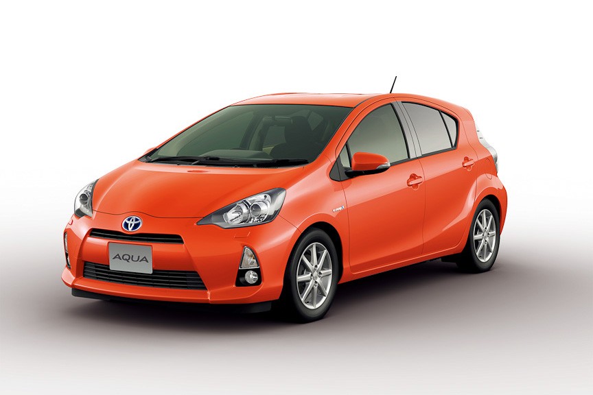 Toyota Prius C revealed