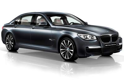 Japan gets exclusive V12 equipped 7 Series
