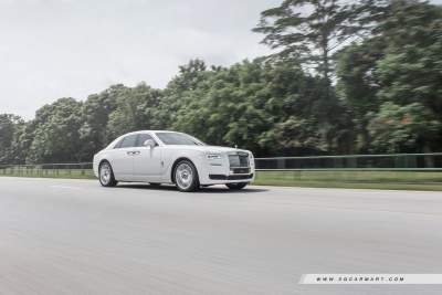 Five reasons why the Rolls-Royce Ghost is the ultimate Christmas gift