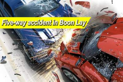 Five vehicles involved in accident at Boon Lay junction