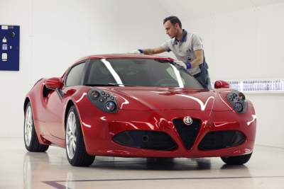 Alfa Romeo reveals more details on 4C 'compact supercar'