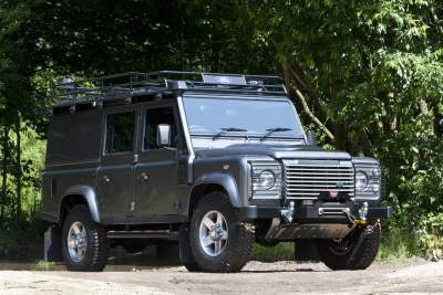 Land Rover creates Dive Centre Defender for new brand ambassador
