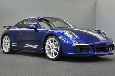 Porsche creates special 911 to thank Facebook fans