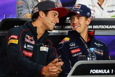 Daniel Ricciardo announced as replacement driver for Mark Webber from 2014