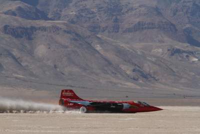 Jessi Combs breaks record for world's fastest woman on four wheels