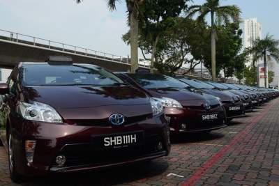 Borneo Motors delivers first batch of Prius Hybrid taxis to SMRT
