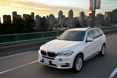 BMW wins Golden Steering and Green Steering awards for X5 and i3